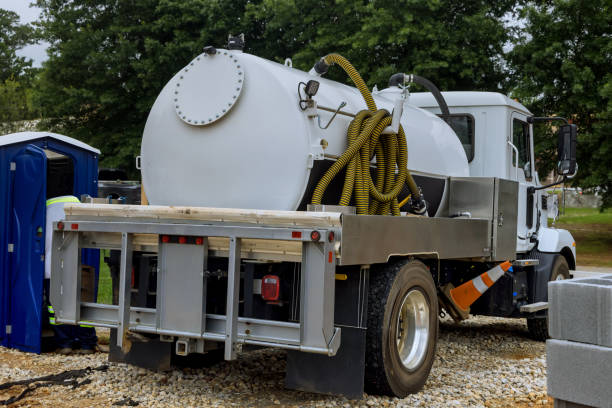 Portable Toilet Options We Offer in Noroton Heights, CT